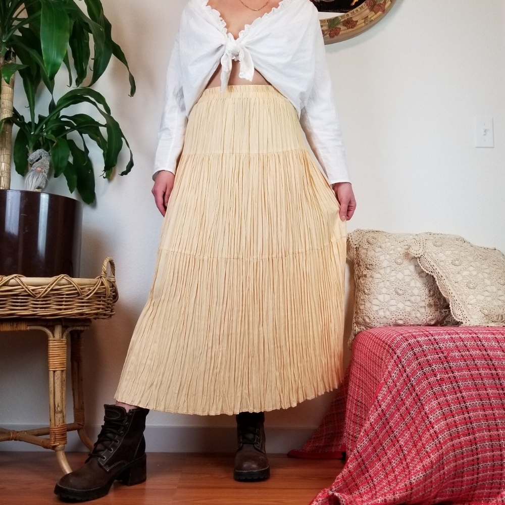 SOLD💫Vintage 80s-90s Blush Plissé Midi Skirt